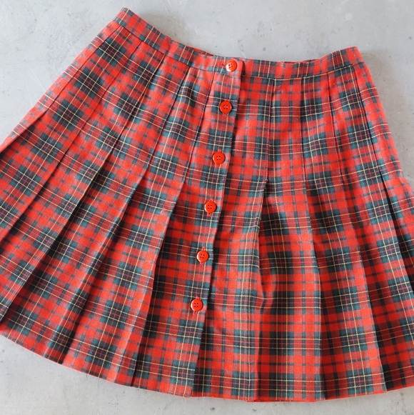 Vintage Dresses & Skirts - VTG Schoolgirl Academia Stringbean USA Plaid mini skirt 7/8